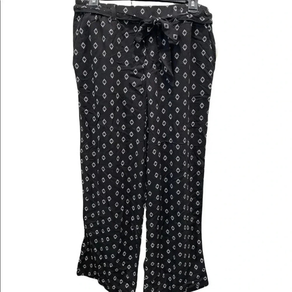 Old Navy pants - Picture 1 of 6